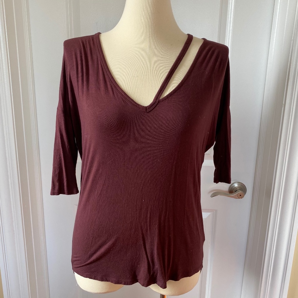 Express Burgundy One Eleven London Tee in Size S